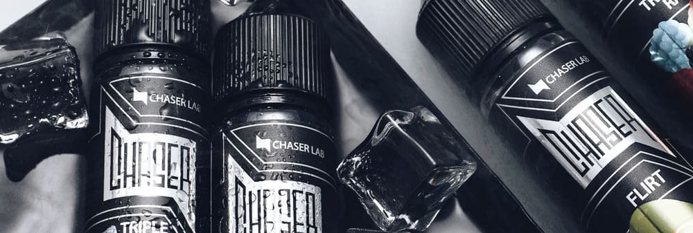 Лінійка нових смаків Chaser Balance LUX: Kiwi Passion Fruit Guava Ice, Energetic Ice і Cherry Lemon Ice. На зображенні — упаковки, флакони, нікобустери, гліцерин і кубики льоду